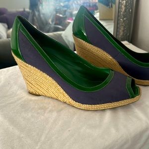 Enzo Angiolini classic wedge heel peel toe shoe sz 11 (gently worn)